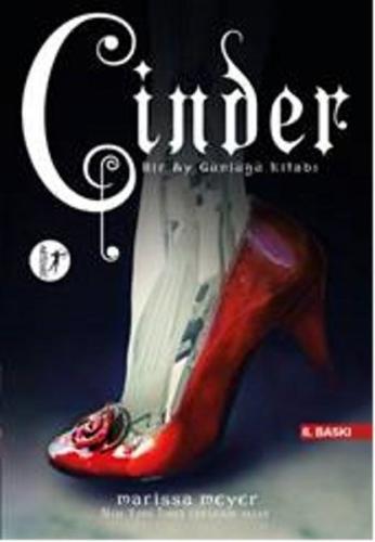 Cinder - Bir Ay Günlüğü Kitabı
