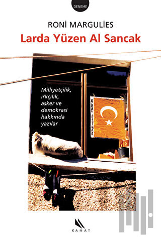 Larda Yüzen Al Sancak